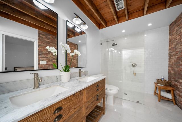 267 N ROSE RD, Memphis, TN 38117