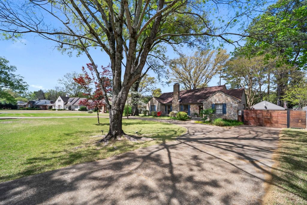 267 N ROSE RD, Memphis, TN 38117