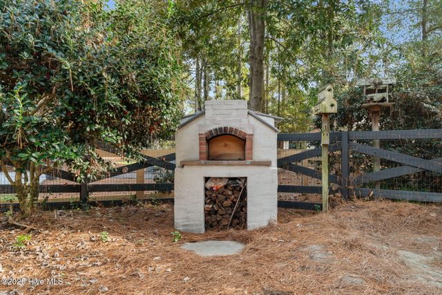 135 Merion Circle, Pinehurst, NC 28374