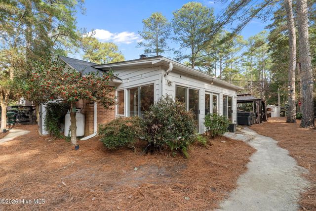 135 Merion Circle, Pinehurst, NC 28374
