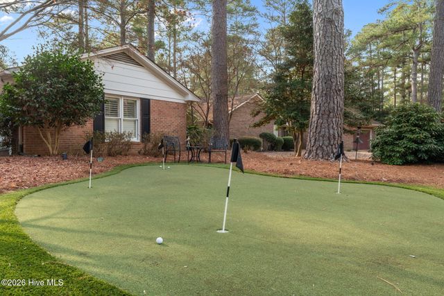 135 Merion Circle, Pinehurst, NC 28374