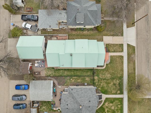 421 2nd St NE, Minot, ND 58703