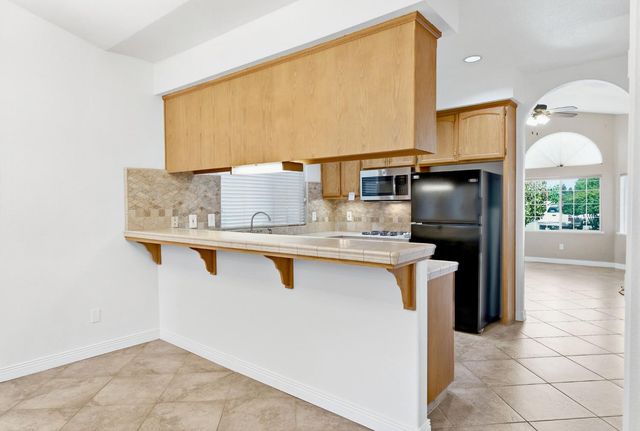 9121 Nola Pl, Orangevale, CA 95662