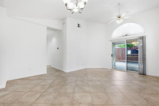 9121 Nola Pl, Orangevale, CA 95662