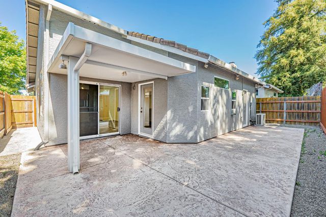 9121 Nola Pl, Orangevale, CA 95662