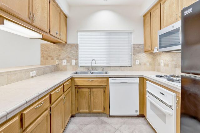 9121 Nola Pl, Orangevale, CA 95662
