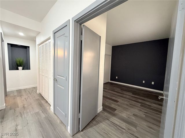 5415 West Harmon Avenue 1006, Las Vegas, NV 89103