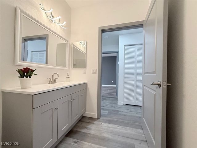 5415 West Harmon Avenue 1006, Las Vegas, NV 89103