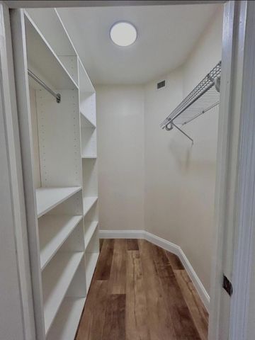 19900 E Country Club Drive 1020, Aventura, FL 33180