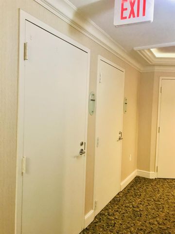 19900 E Country Club Drive 1020, Aventura, FL 33180