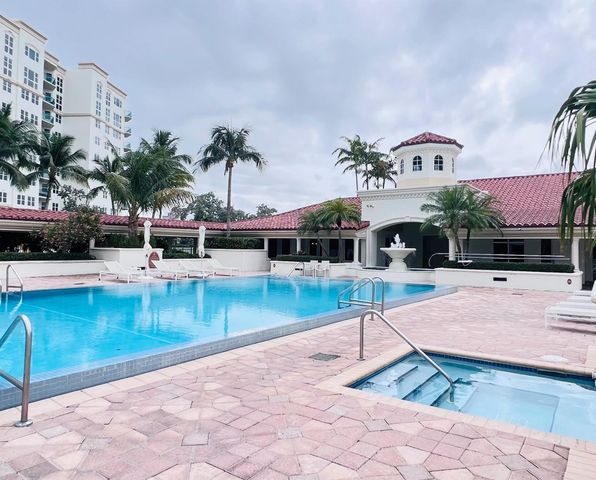 19900 E Country Club Drive 1020, Aventura, FL 33180