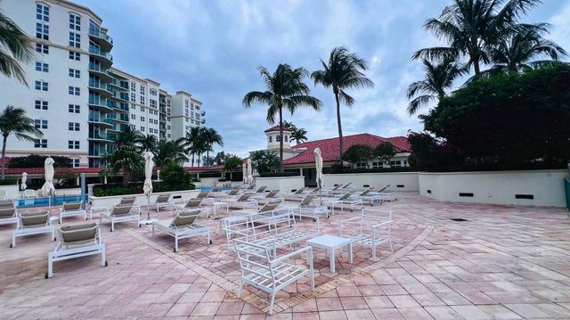 19900 E Country Club Drive 1020, Aventura, FL 33180