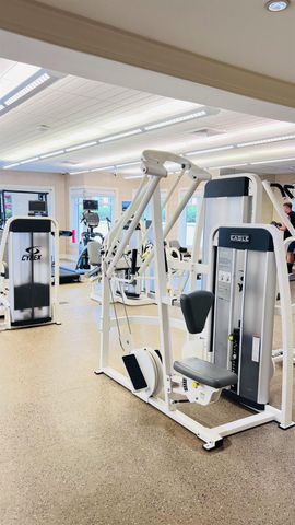 19900 E Country Club Drive 1020, Aventura, FL 33180