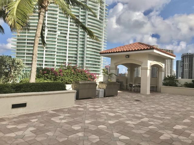 19900 E Country Club Drive 1020, Aventura, FL 33180