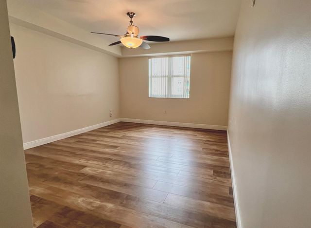 19900 E Country Club Drive 1020, Aventura, FL 33180