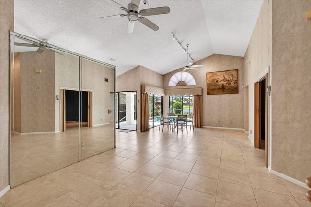 7004 Bitterbush Place, Boynton Beach, FL 33472