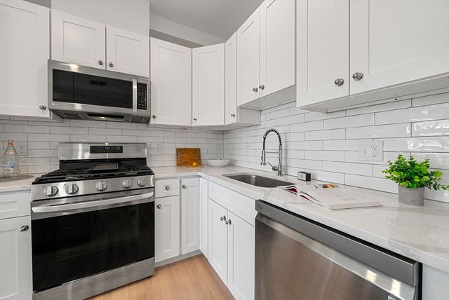 138 Centre St 3, Boston, MA 02124