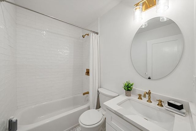 138 Centre St 3, Boston, MA 02124