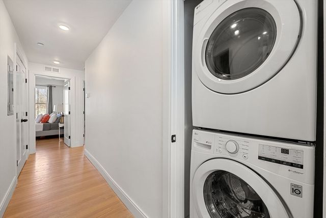 138 Centre St 3, Boston, MA 02124