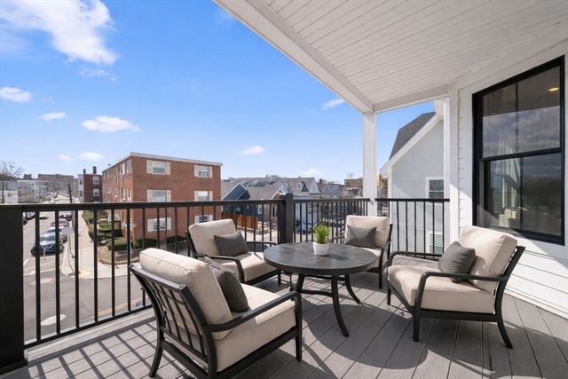 138 Centre St 3, Boston, MA 02124