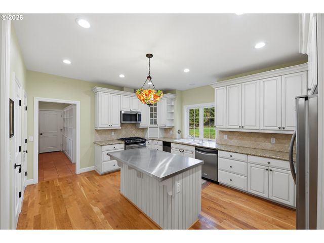 1027 SEABIRD Dr Sw, Bandon, OR 97411