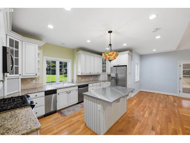 1027 SEABIRD Dr Sw, Bandon, OR 97411