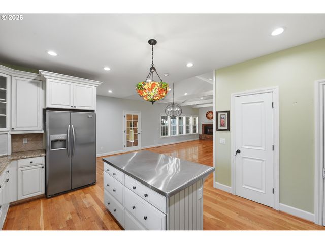 1027 SEABIRD Dr Sw, Bandon, OR 97411