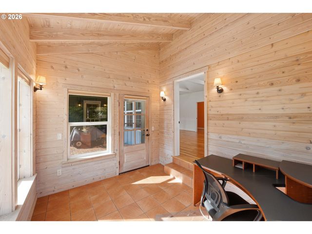 1027 SEABIRD Dr Sw, Bandon, OR 97411