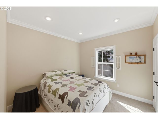 1027 SEABIRD Dr Sw, Bandon, OR 97411