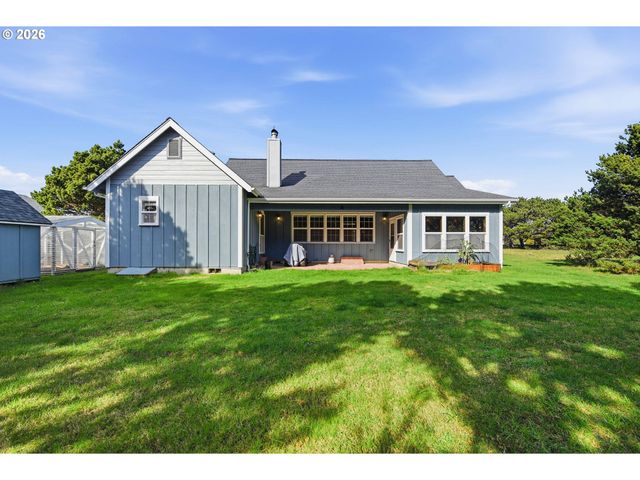 1027 SEABIRD Dr Sw, Bandon, OR 97411