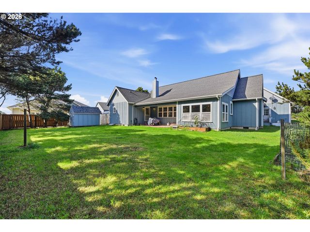 1027 SEABIRD Dr Sw, Bandon, OR 97411