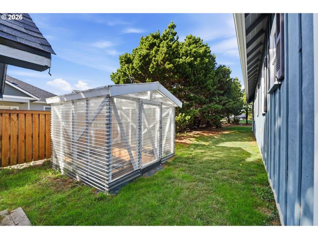 1027 SEABIRD Dr Sw, Bandon, OR 97411