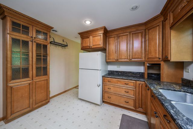 13 Gunflint Court, Oswego, IL 60543