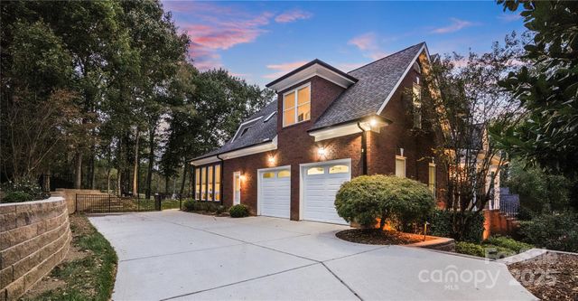 7511 Olde Sycamore Drive, Mint Hill, NC 28227