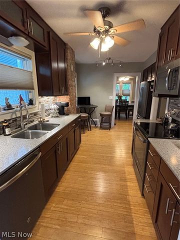 1620 Belle Avenue, Lakewood, OH 44107