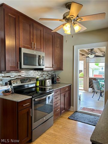1620 Belle Avenue, Lakewood, OH 44107