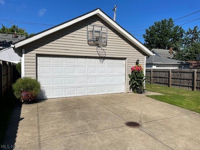 1620 Belle Avenue, Lakewood, OH 44107
