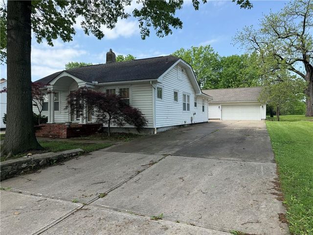 210 S Scott Avenue, Belton, MO 64012