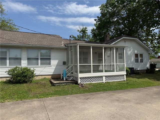 210 S Scott Avenue, Belton, MO 64012