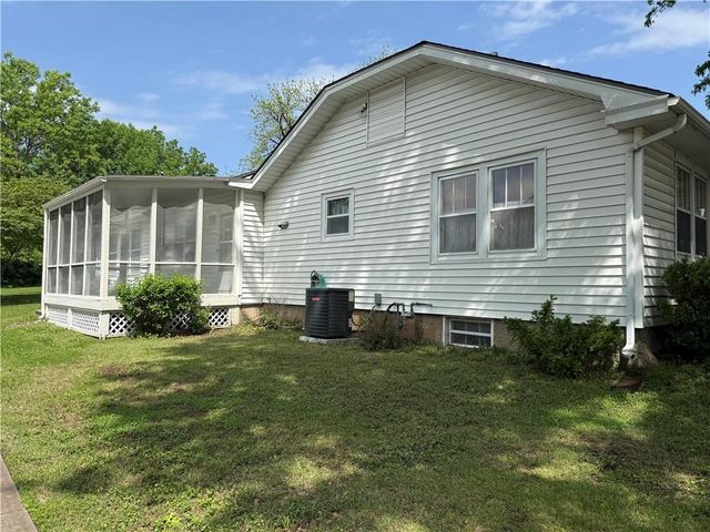 210 S Scott Avenue, Belton, MO 64012