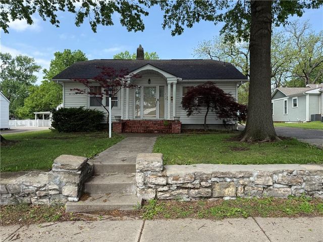 210 S Scott Avenue, Belton, MO 64012