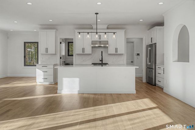 25 Spruce Mountain Trail, Danbury, CT 06810