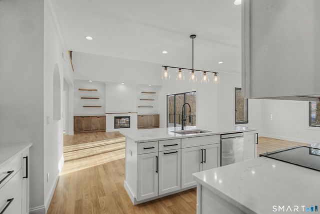 25 Spruce Mountain Trail, Danbury, CT 06810