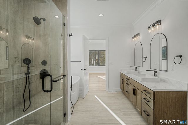 25 Spruce Mountain Trail, Danbury, CT 06810