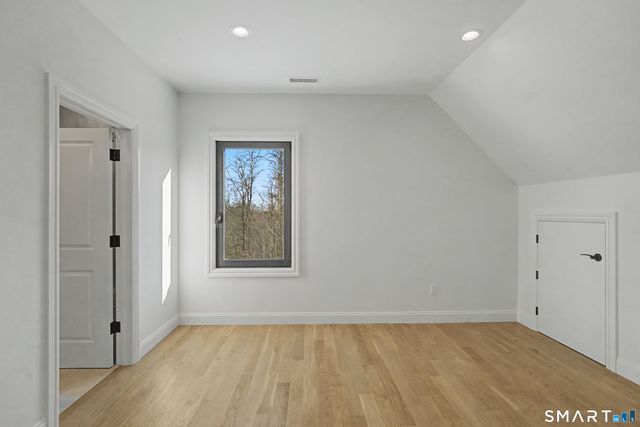 25 Spruce Mountain Trail, Danbury, CT 06810