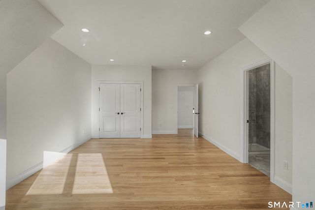 25 Spruce Mountain Trail, Danbury, CT 06810