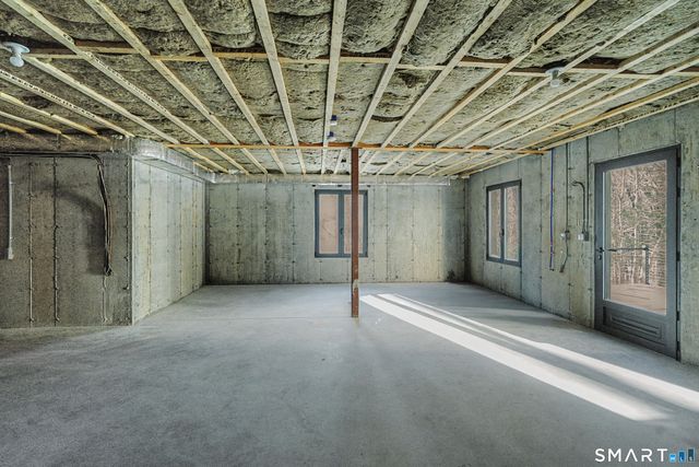 25 Spruce Mountain Trail, Danbury, CT 06810