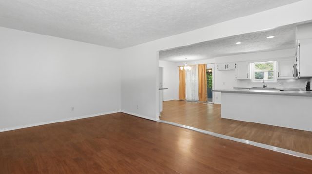 5901 S Farm Road 157, Springfield, MO 65810