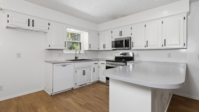 5901 S Farm Road 157, Springfield, MO 65810