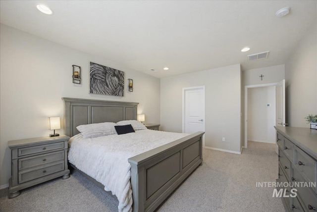 1511 Yellowstone St, Caldwell, ID 83607